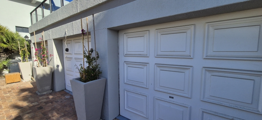 4 Bedroom Property for Sale in Van Riebeeckstrand Western Cape